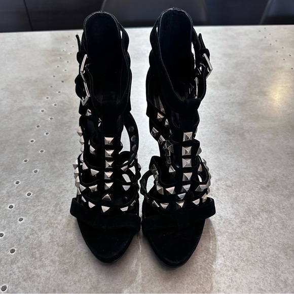 ZARA BLACK SUEDE STUDDED HEELS 🔥 - Picture 2 of 7